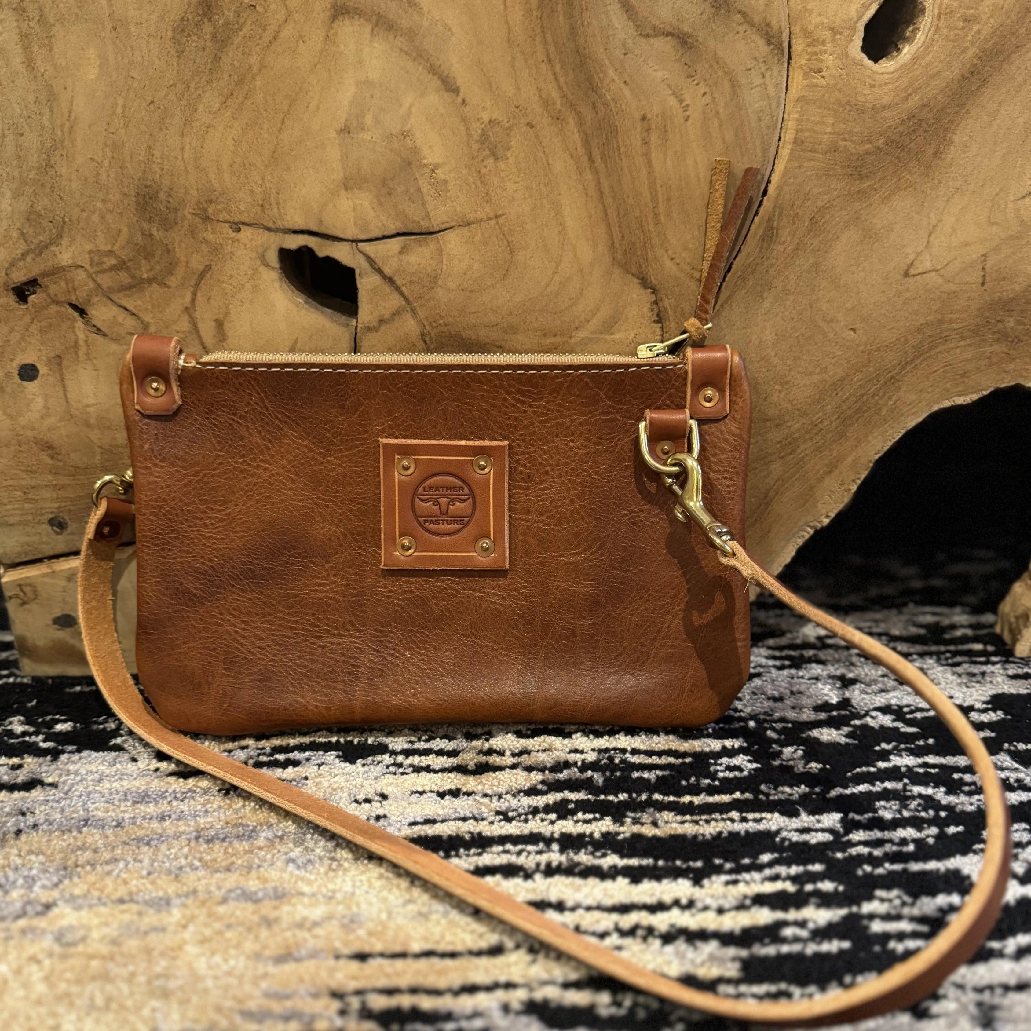 Micro Messenger Bag in Umber