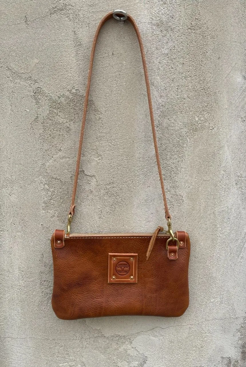 Micro Messenger Bag in Umber