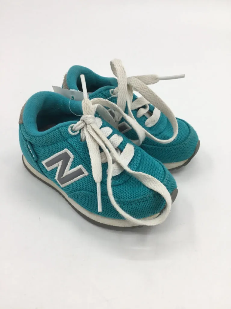 New Balance Child Size 5 Toddler Teal Sneakers